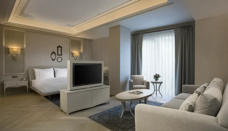 هتل لازونی استانبول